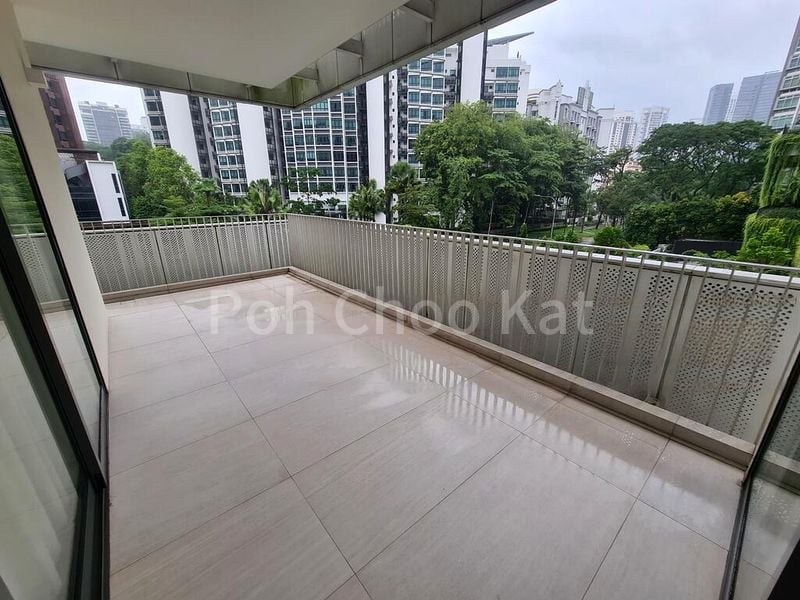 3 Bed Condo for Rent in  19 Balmoral - Image 3