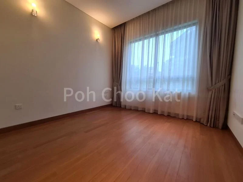 3 Bed Condo for Rent in  19 Balmoral - Image 5