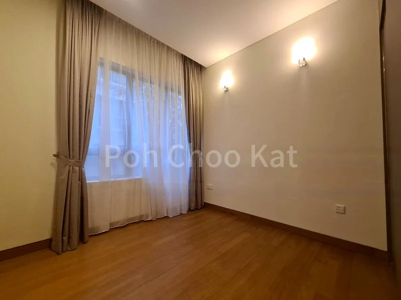 3 Bed Condo for Rent in  19 Balmoral - Image 6