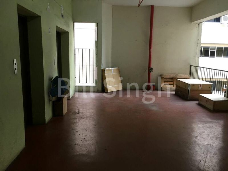 Light Industrial (B1) for Sale: Tong Lee Building - Image 8