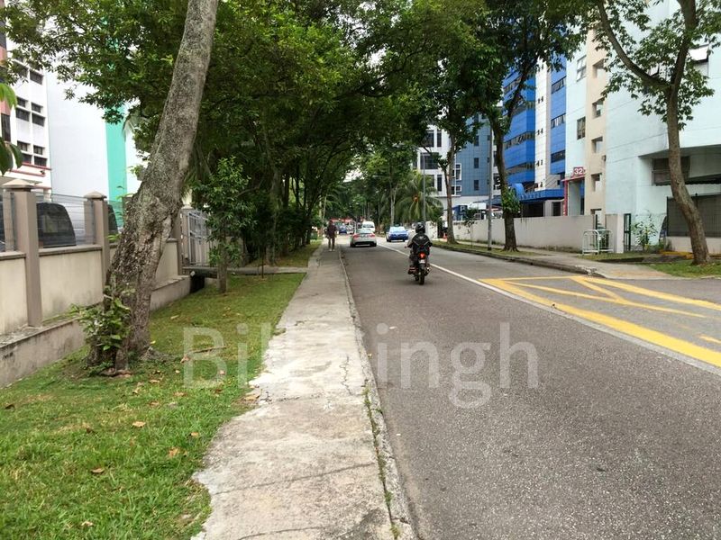 Light Industrial (B1) for Sale: Tong Lee Building - Image 2