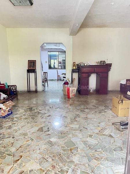 4 Bed Terraced House (Landed) for Sale in  Sennett Estate - Image 2