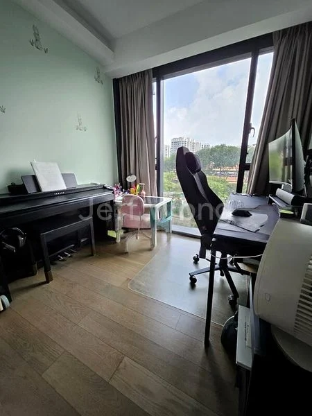 4 Bed Condo for Sale in  Parc Esta - Image 7