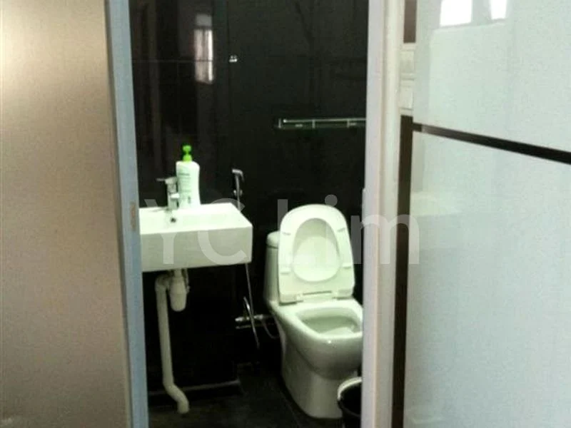 Common Room (HDB) for Rent in  826 Tampines Street 81 - Image 4