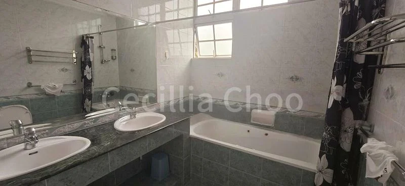 7 Bed Corner Terrace (Landed) for Sale in  Bedok Park - Image 1
