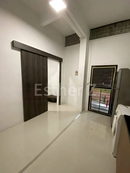 1 Bed Walk-up Apartment (Condo) for Rent in  Canberlin Lodge - Image 11