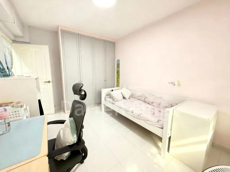 4 Room (4A) HDB for Sale in  496B Tampines Street 43 - Image 4
