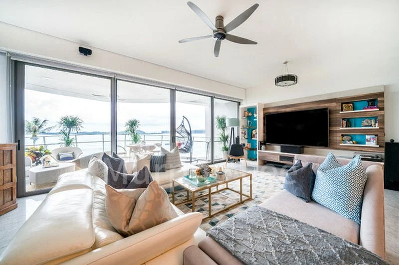 3 Bed Apartment (Condo) for Sale in Seascape - Image 1