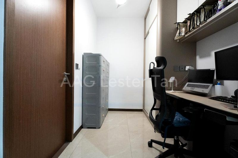 2 Bed Condo for Sale in  Normanton Park - Image 7