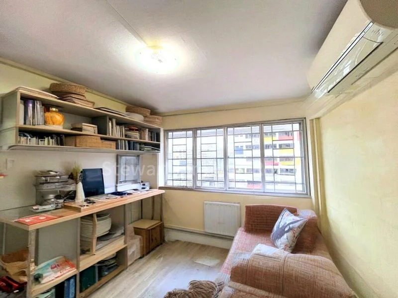 3 Room (3I) HDB for Sale in  35 Teban Gardens Road - Image 2