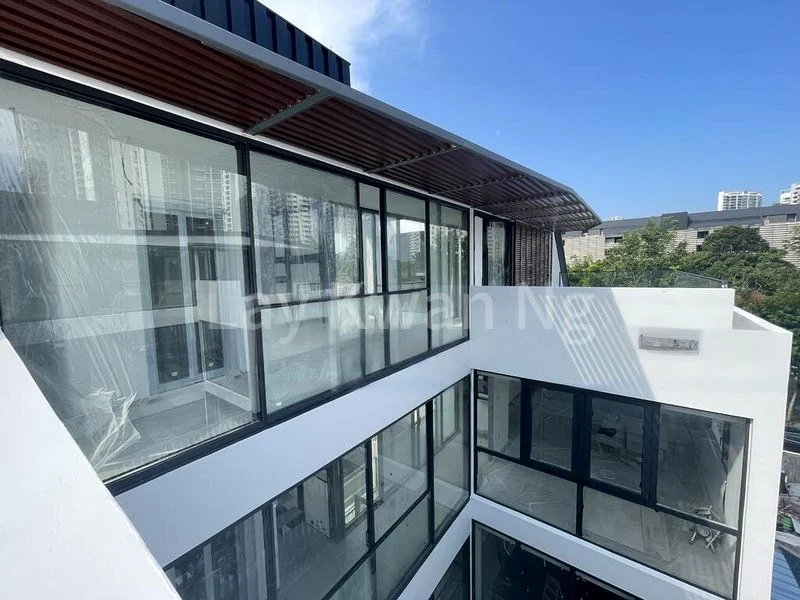 6 Bed Bungalow (Landed) for Rent in  East Coast Hill - Image 6