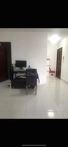 3 Bed Walk-up Apartment (Condo) for Rent in  Watercrest - Image 4