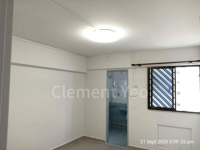 4 Room (4S) HDB for Sale in  720 Yishun Street 71 - Image 7