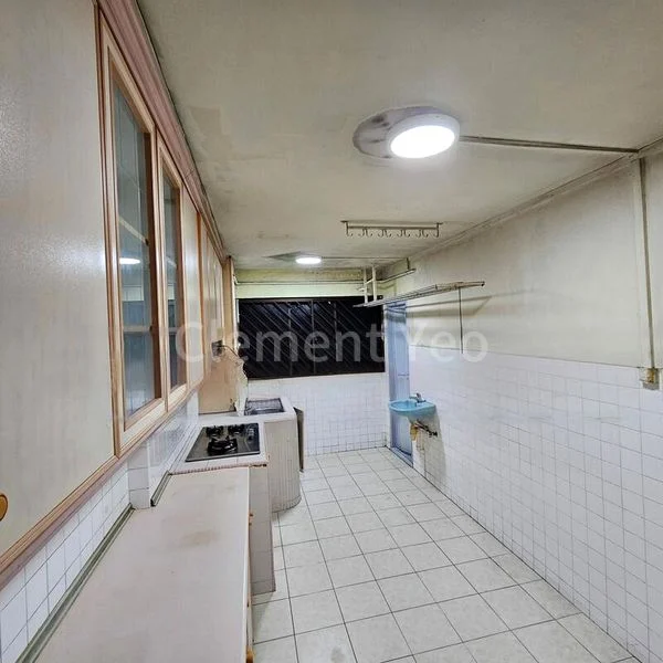 4 Room (4S) HDB for Sale in  720 Yishun Street 71 - Image 5