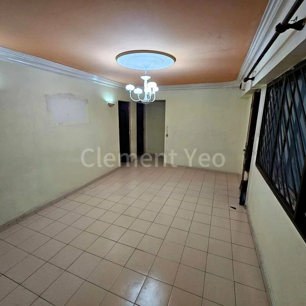 4 Room (4S) HDB for Sale in  720 Yishun Street 71 - Image 2