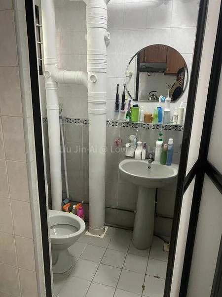 Executive HDB for Rent in  291C Compassvale Street - Image 3