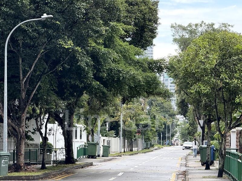 6 Bed Semi-Detached House (Landed) for Sale in Buckley 18 - Image 2