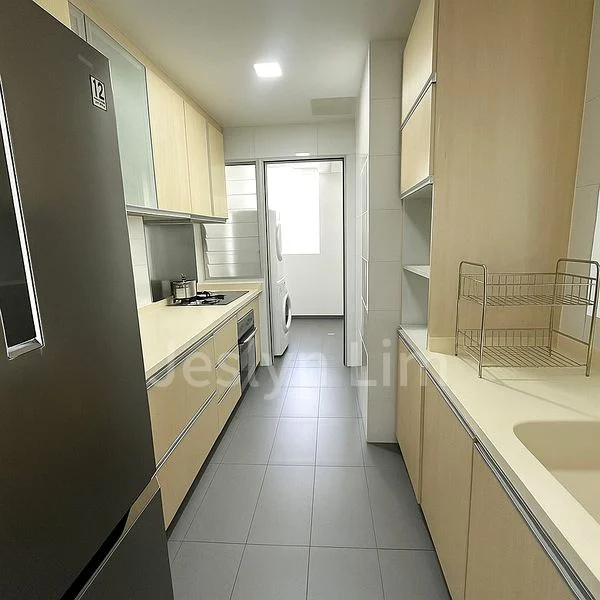 3 Bed Condo for Rent in The Parc Condominium - Image 3