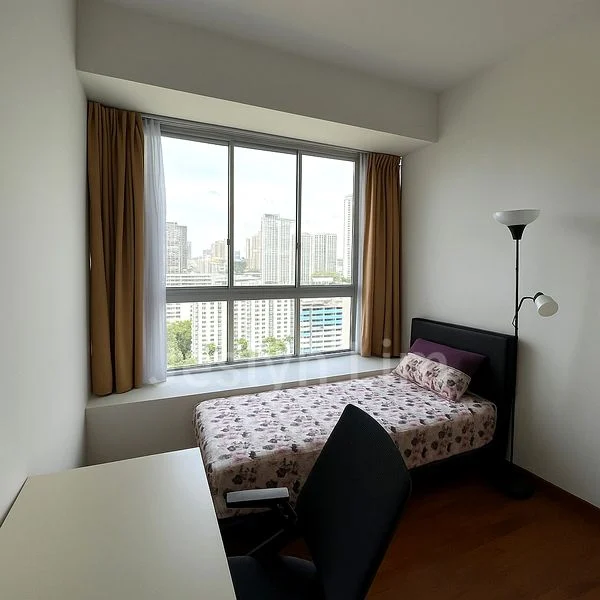 3 Bed Condo for Rent in The Parc Condominium - Image 5