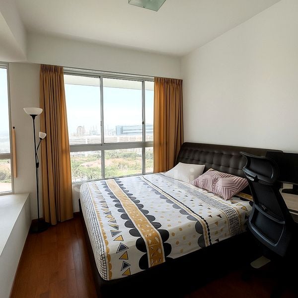 3 Bed Condo for Rent in The Parc Condominium - Image 4