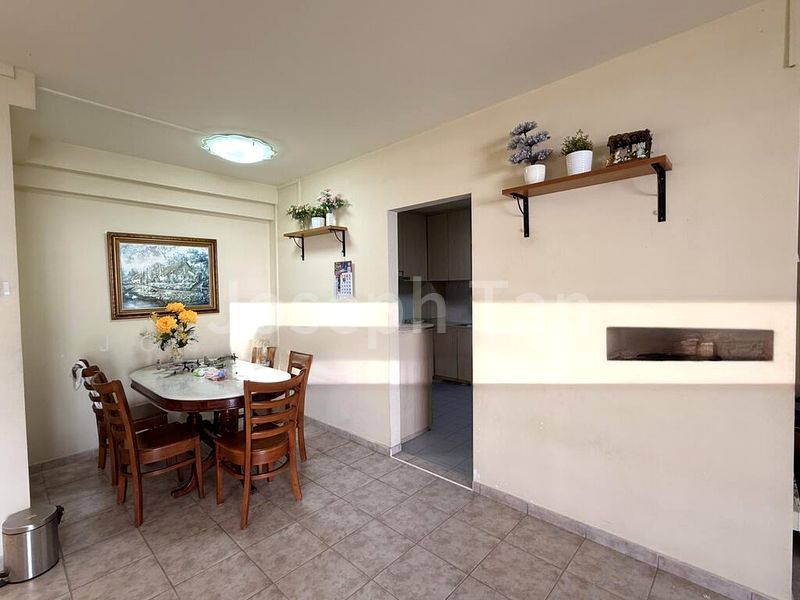 Executive HDB for Sale in  498J Tampines Street 45 - Image 3