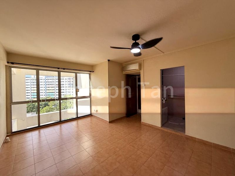 Executive HDB for Sale in  498J Tampines Street 45 - Image 6