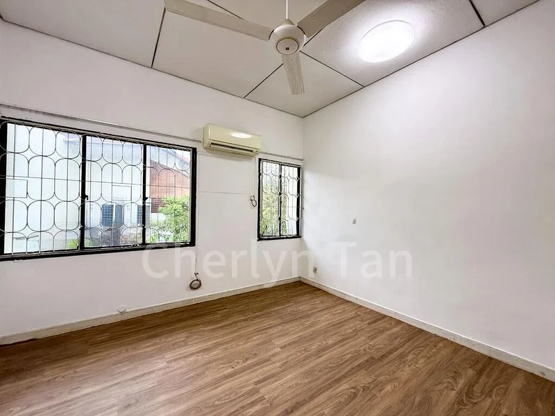 5 Bed Bungalow (Landed) for Sale in  Clementi Park - Image 6