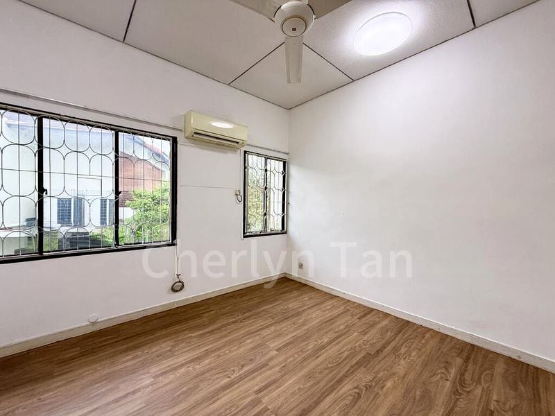 5 Bed Bungalow (Landed) for Sale in  Clementi Park - Image 5