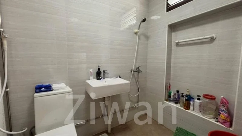 Common Room (HDB) for Rent in 163 Yung Ping Road - Image 1