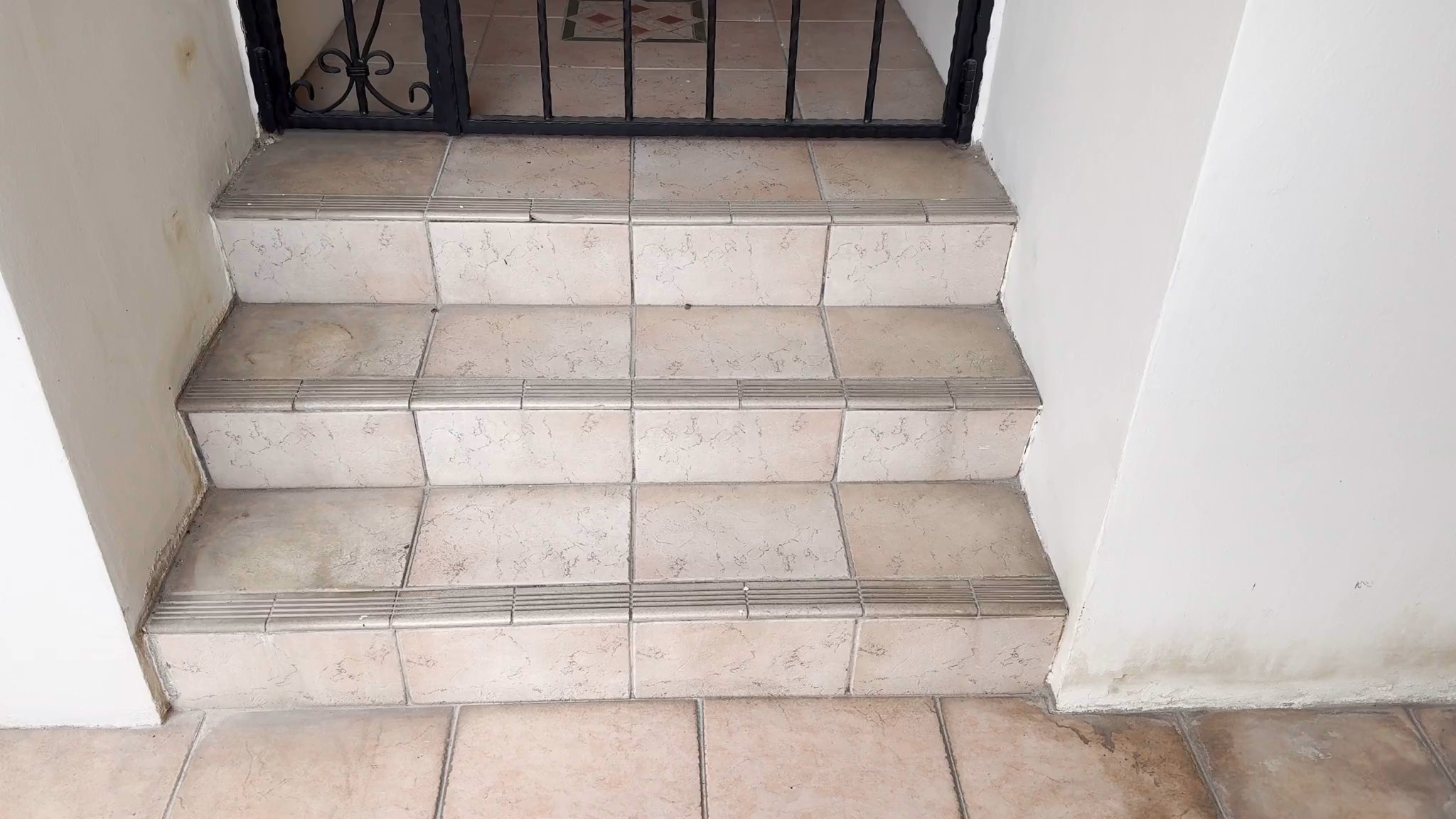 1 Bed Apartment (Condo) for Rent in  Sunshine Lodge - Image 8