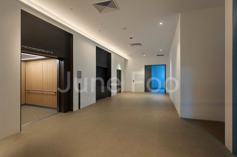 Light Industrial (B1) for Rent: High-Ceiling, Hi-Spec Unit at Harbourlink Innohub - Image 2