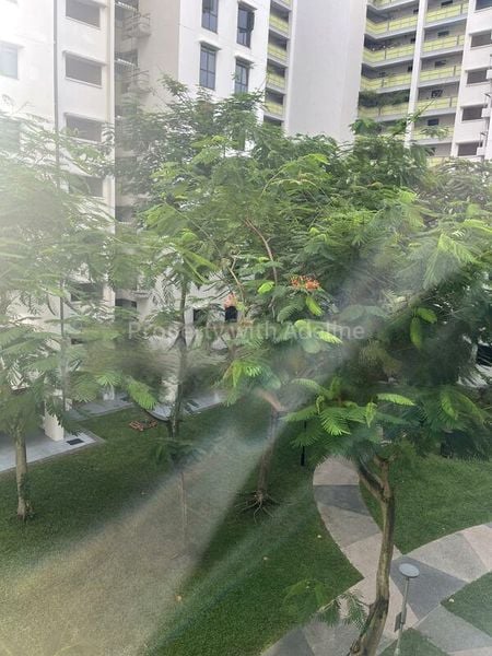 Executive HDB for Sale in  299C Compassvale Street - Image 3