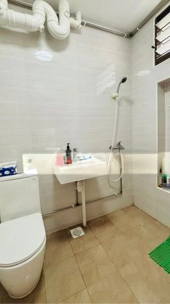 Common Room (HDB) for Rent in 163 Yung Ping Road - Image 2