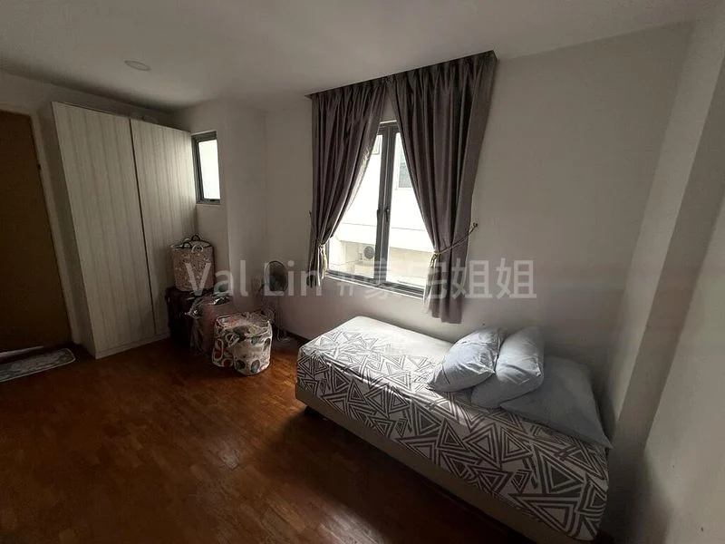 6 Bed Semi-Detached House (Landed) for Sale in  Coral Vale - Image 8