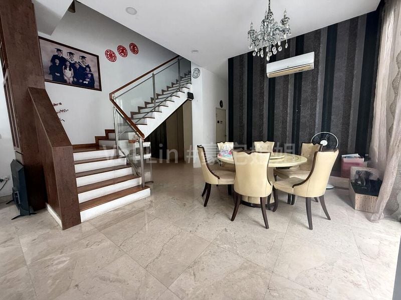 6 Bed Semi-Detached House (Landed) for Sale in  Coral Vale - Image 2