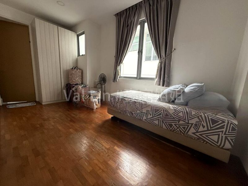 6 Bed Semi-Detached House (Landed) for Sale in  Coral Vale - Image 9