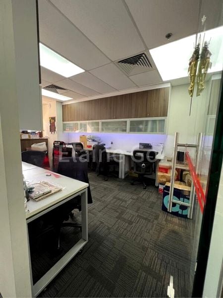 Office for Sale: International Plaza - Image 4