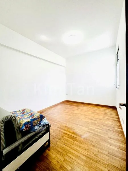 4 Bed Condo for Sale in  Seletaris - Image 9