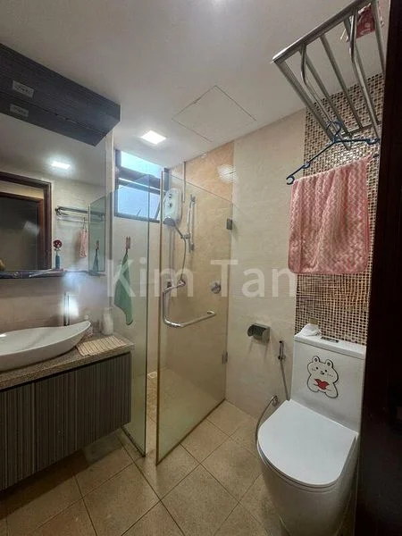 4 Bed Condo for Sale in  Seletaris - Image 17