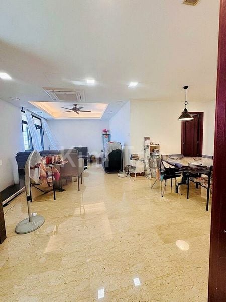 4 Bed Condo for Sale in  Seletaris - Image 14