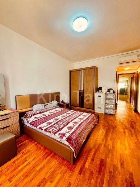 4 Bed Condo for Sale in  Seletaris - Image 13