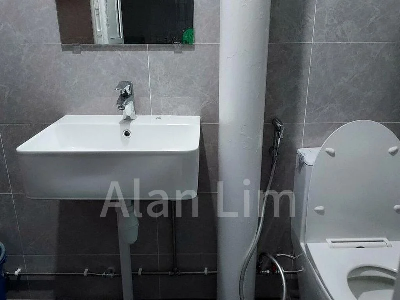 Common Room (HDB) for Rent in  119 Simei Street 1 - Image 1