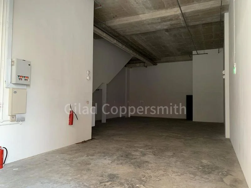 Light Industrial (B1) for Rent: Nordcom I - Image 2