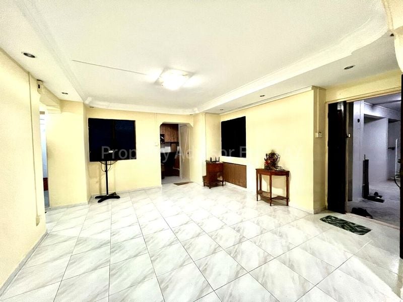 5 Room (5I) HDB for Sale in  504 Woodlands Drive 14 - Image 1
