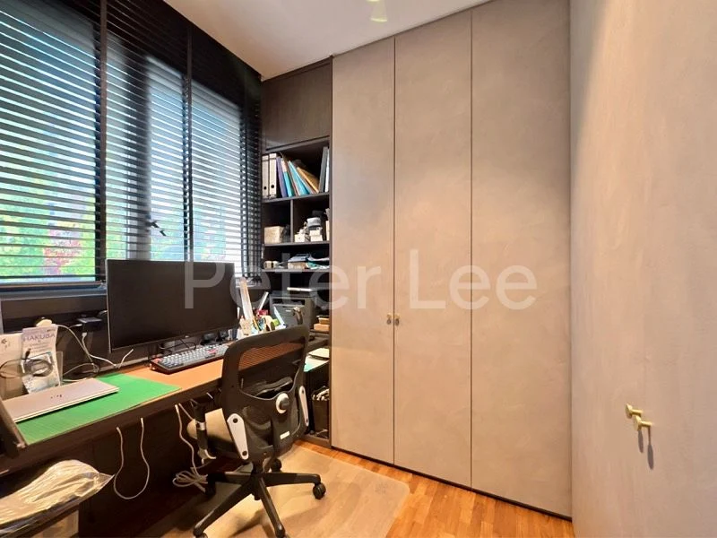 4 Bed Executive Condo for Sale in  Sea Horizon - Image 6