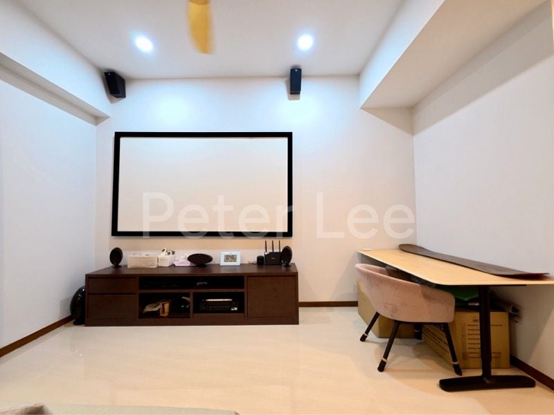 4 Bed Executive Condo for Sale in  Sea Horizon - Image 13