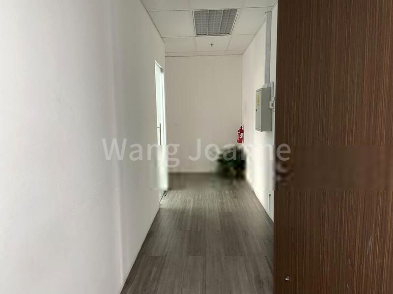 Light Industrial (B1) for Rent: Apex @ Henderson - Image 3