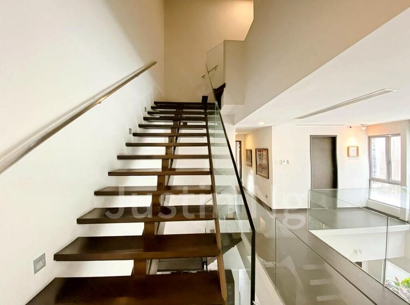 5 Bed Semi-Detached House (Landed) for Sale in  East Coast Hill - Image 5