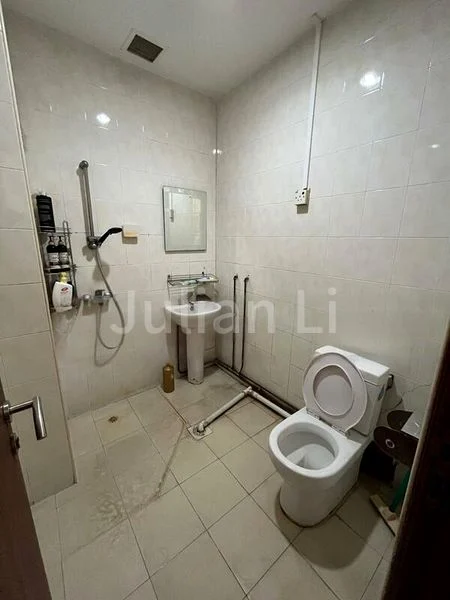 Food & Beverage for Sale: 723 East Coast Road - Image 9