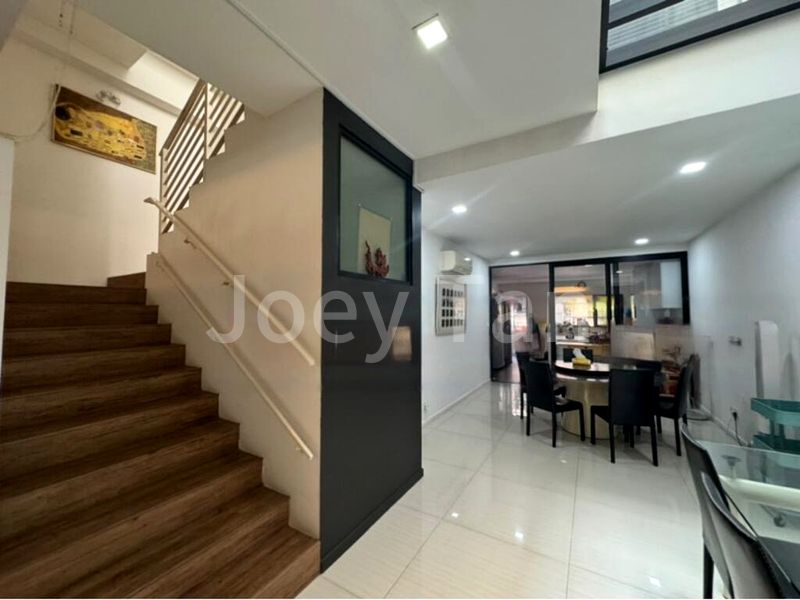 8 Bed Terraced House (Landed) for Sale in Jalan Bunga Rampai - Image 6